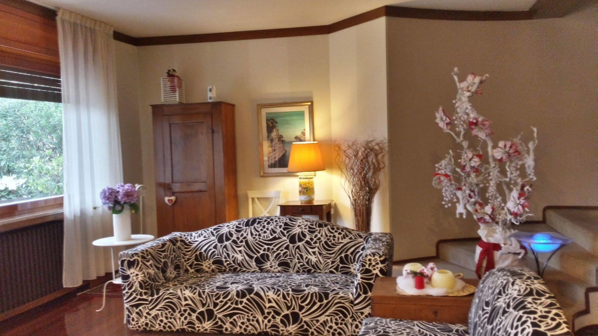 B&B Villa Bianca Sona Zewnętrze zdjęcie